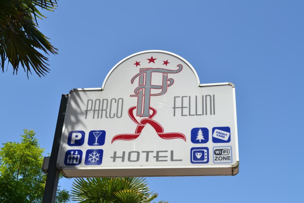 Hotel Parco Fellini Rimini Esterno foto