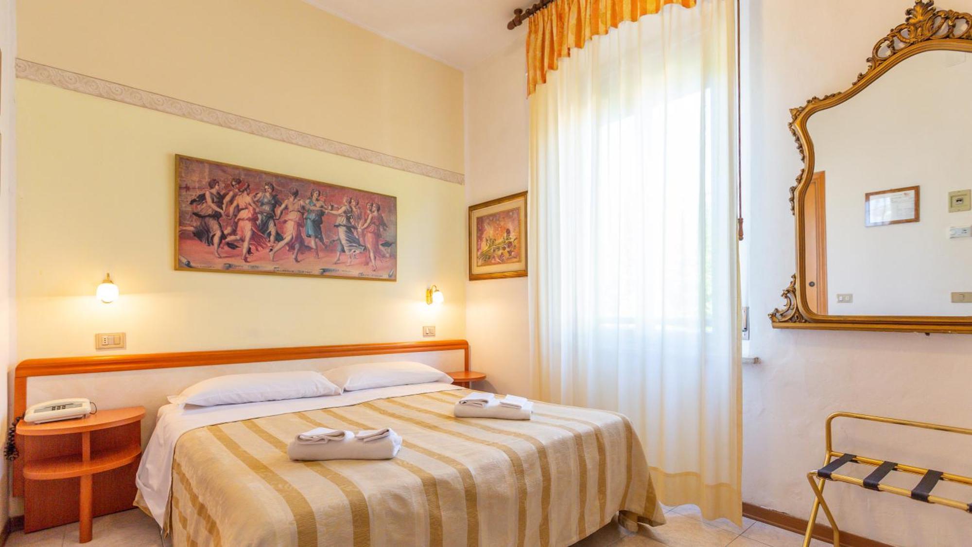 Hotel Parco Fellini Rimini Esterno foto