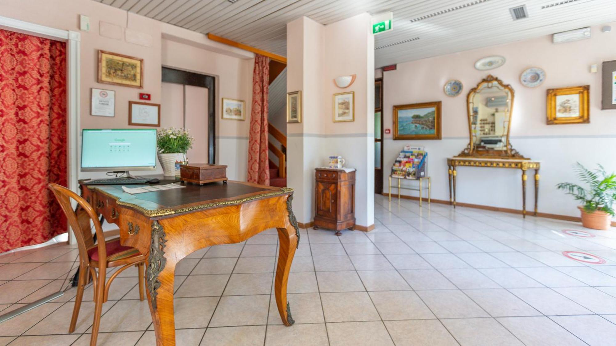 Hotel Parco Fellini Rimini Esterno foto