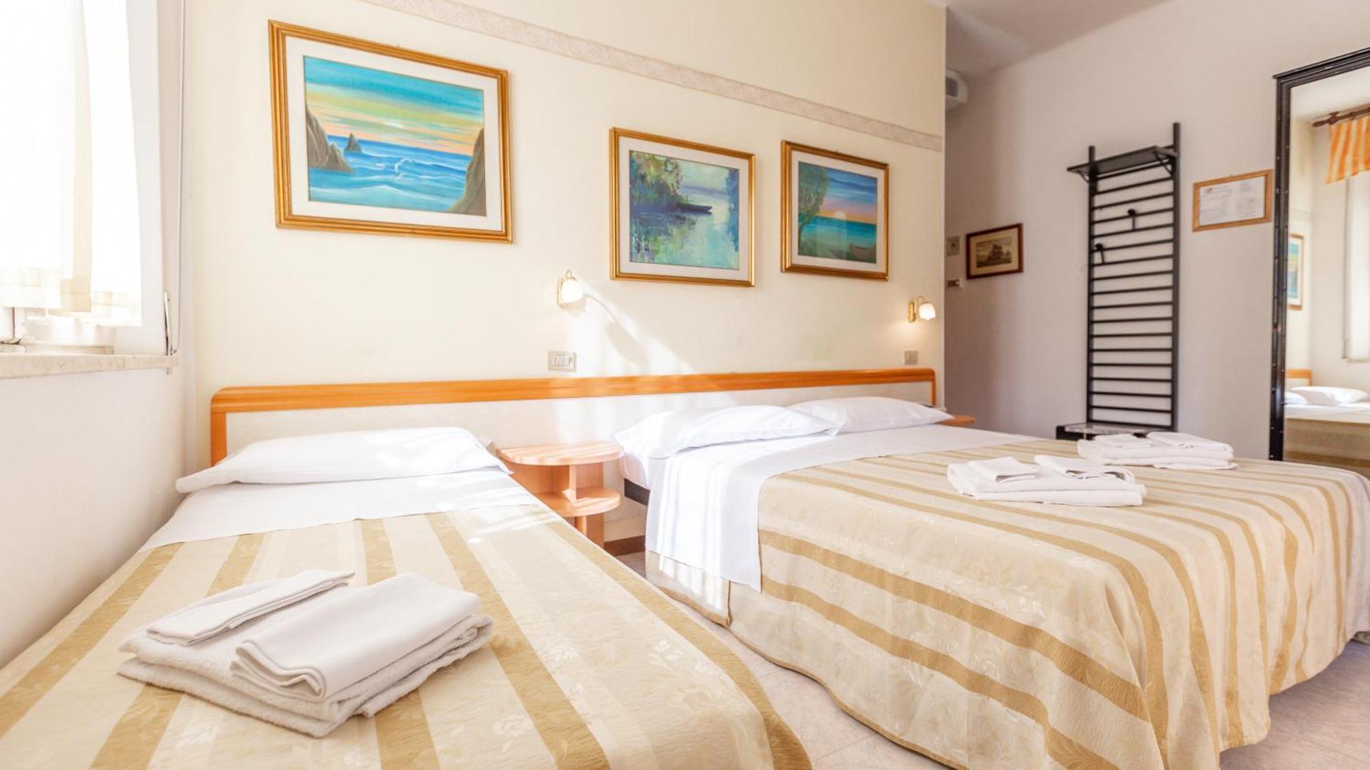 Hotel Parco Fellini Rimini Esterno foto