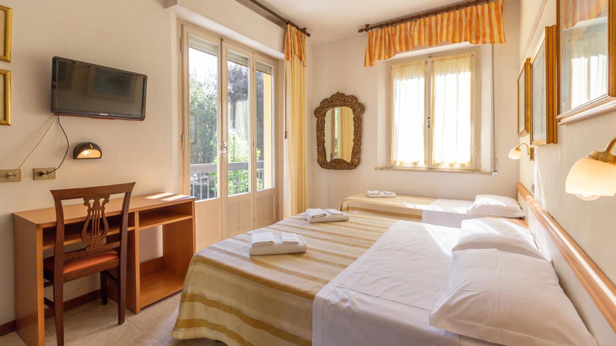 Hotel Parco Fellini Rimini Esterno foto