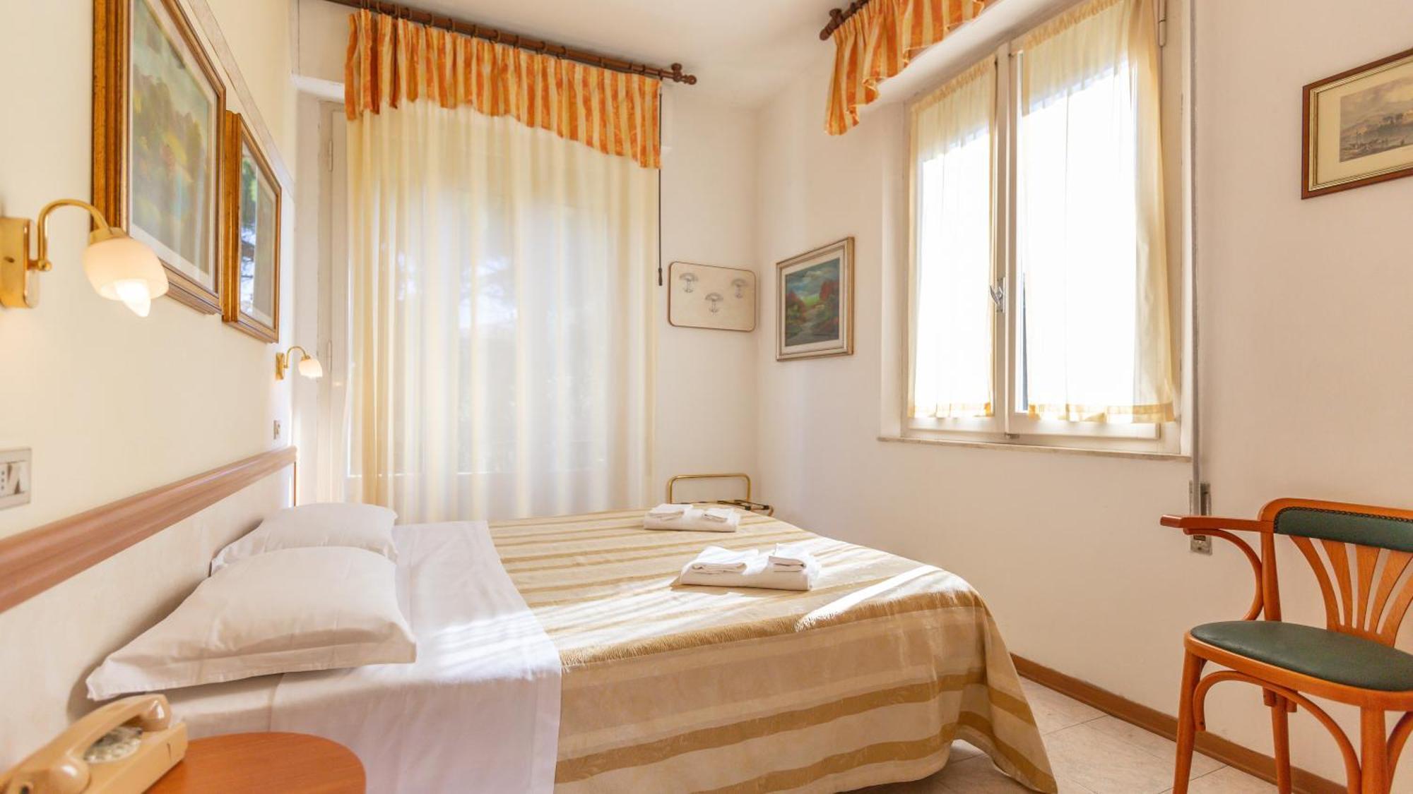Hotel Parco Fellini Rimini Esterno foto