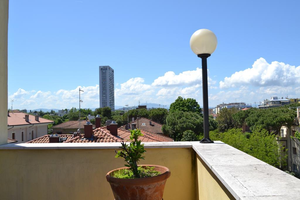 Hotel Parco Fellini Rimini Esterno foto